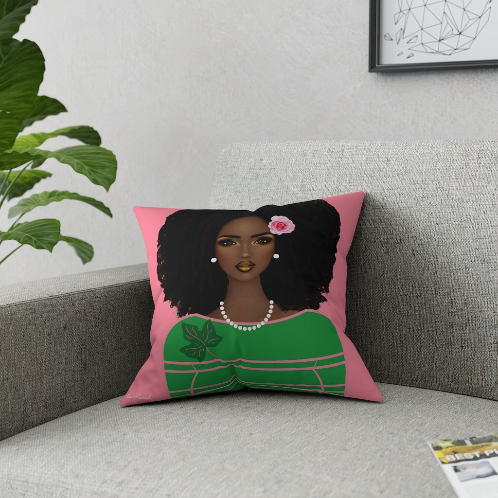 Beautiful lady, Ivy Leaf and Pearls velvet-to-the-touch Pillow